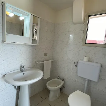 Tony - Baia Only Teenagers Apartment