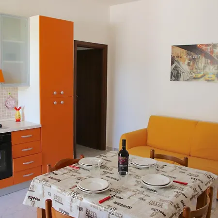Tony - Baia Only Teenagers Apartment Gallipoli